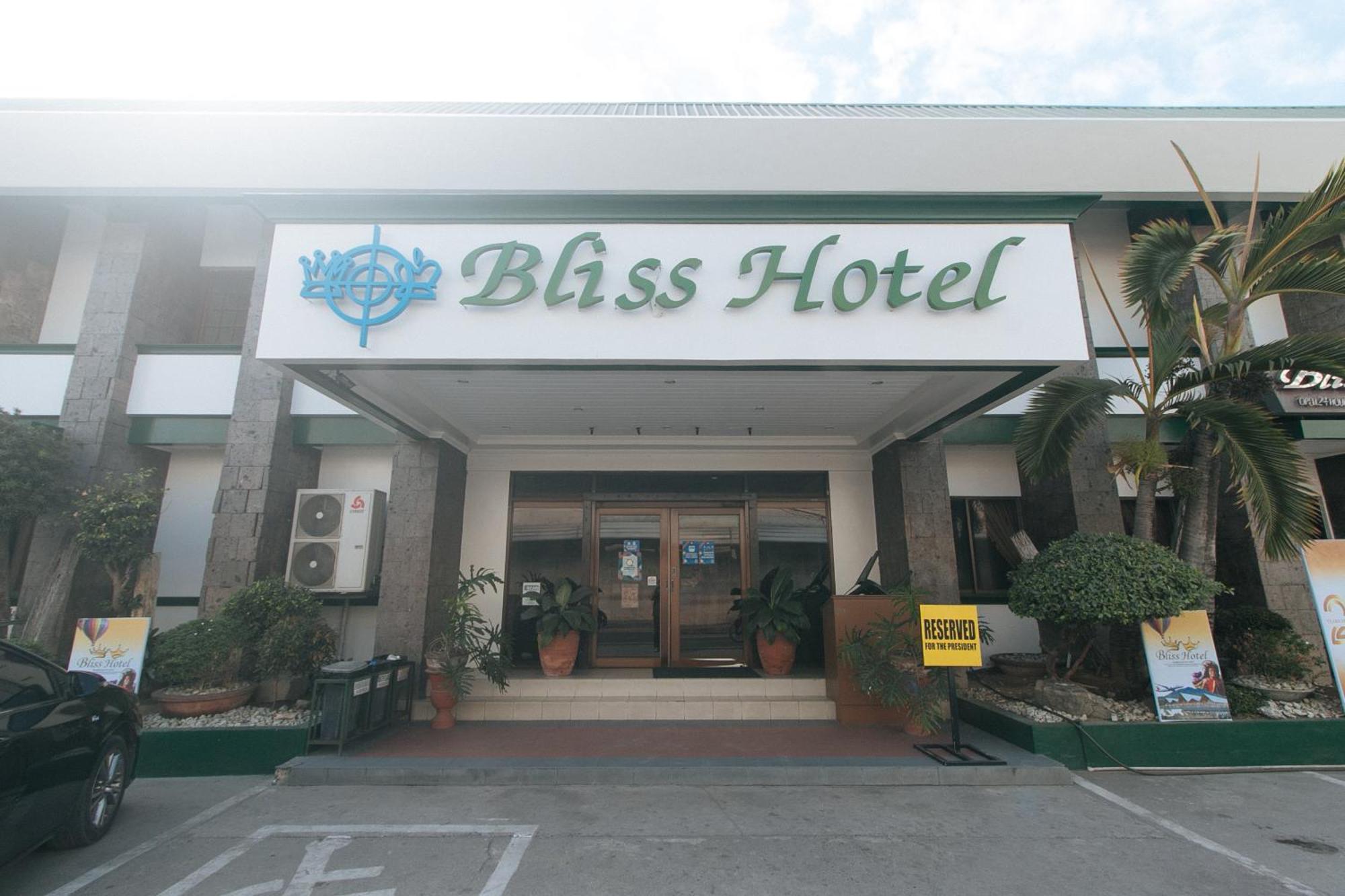 Bliss Hotel Dau Mabalacat Exteriér fotografie