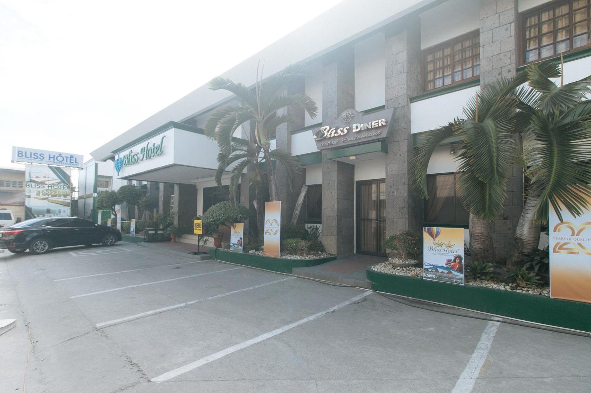 Bliss Hotel Dau Mabalacat Exteriér fotografie