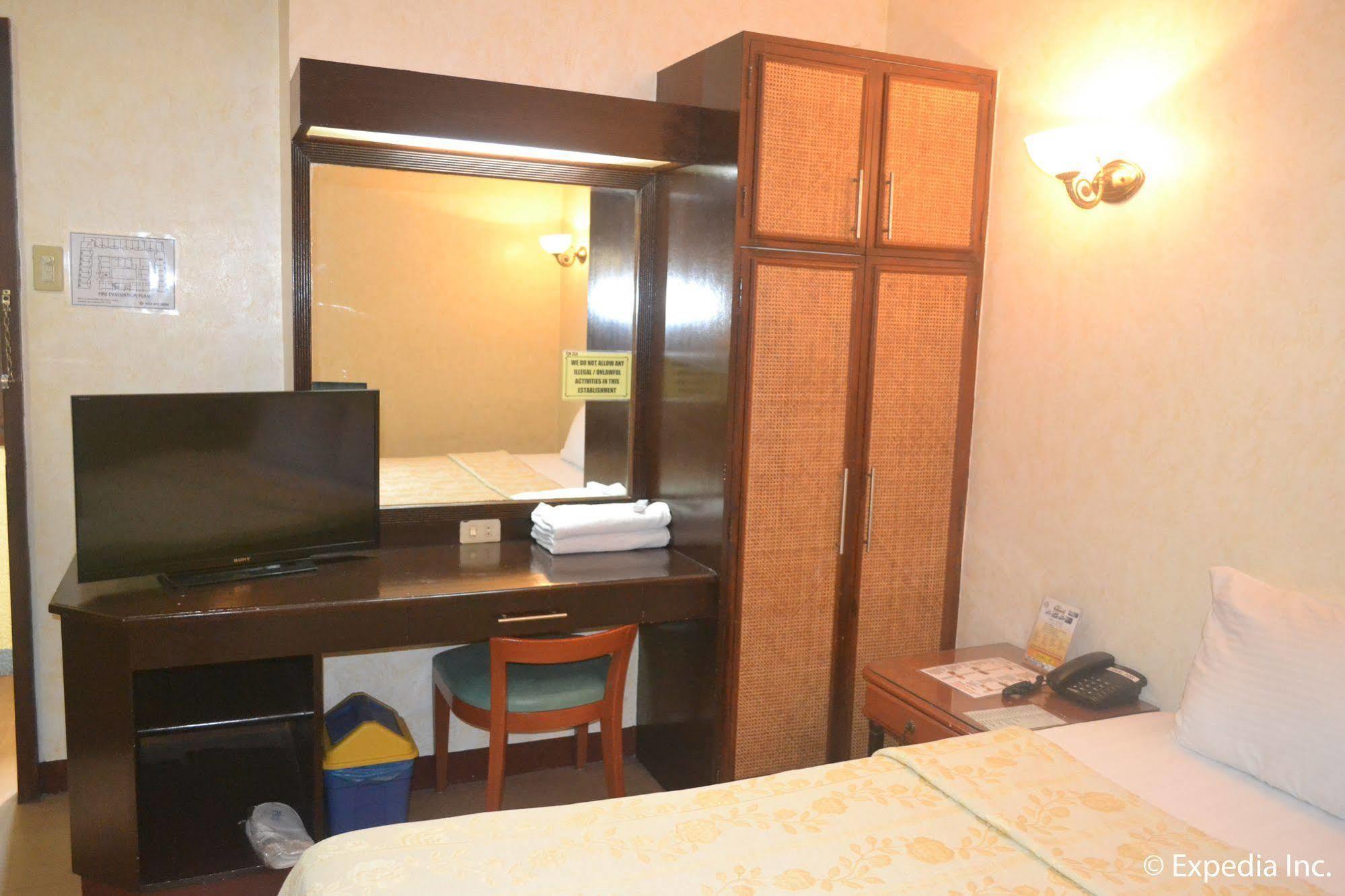 Bliss Hotel Dau Mabalacat Exteriér fotografie