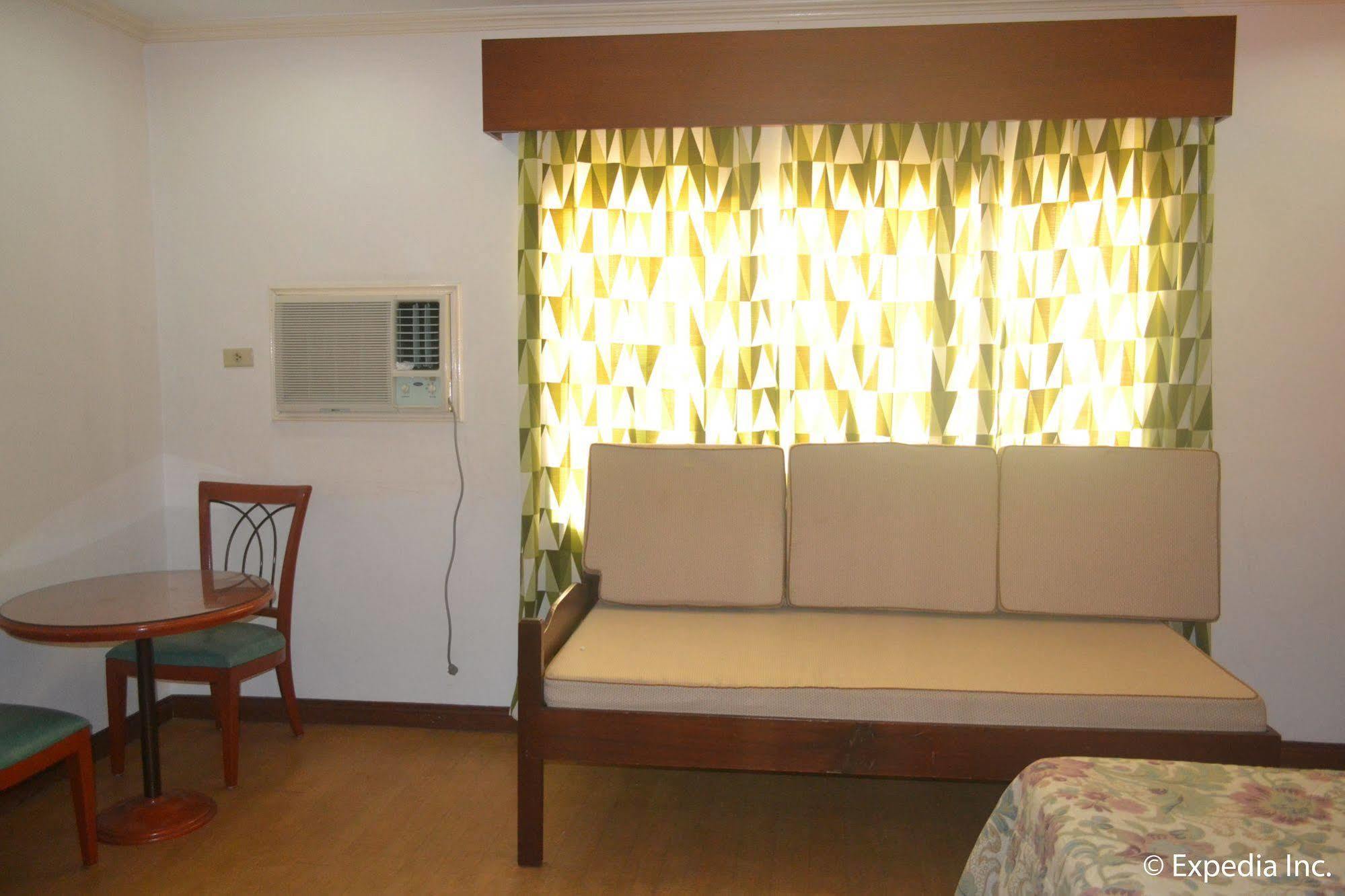 Bliss Hotel Dau Mabalacat Exteriér fotografie