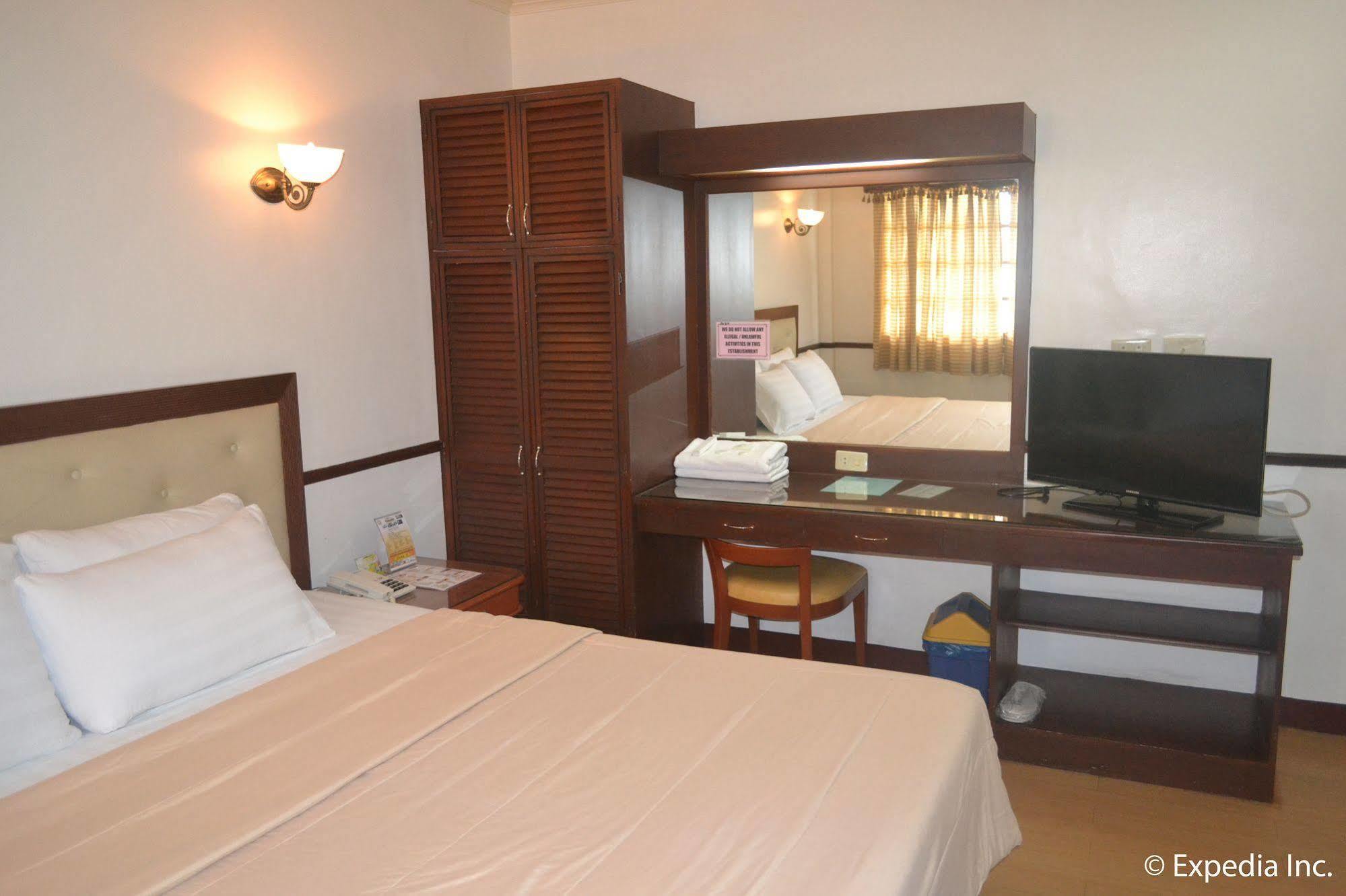 Bliss Hotel Dau Mabalacat Exteriér fotografie